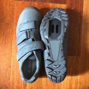 Shimano cycling shoes (Brand New)